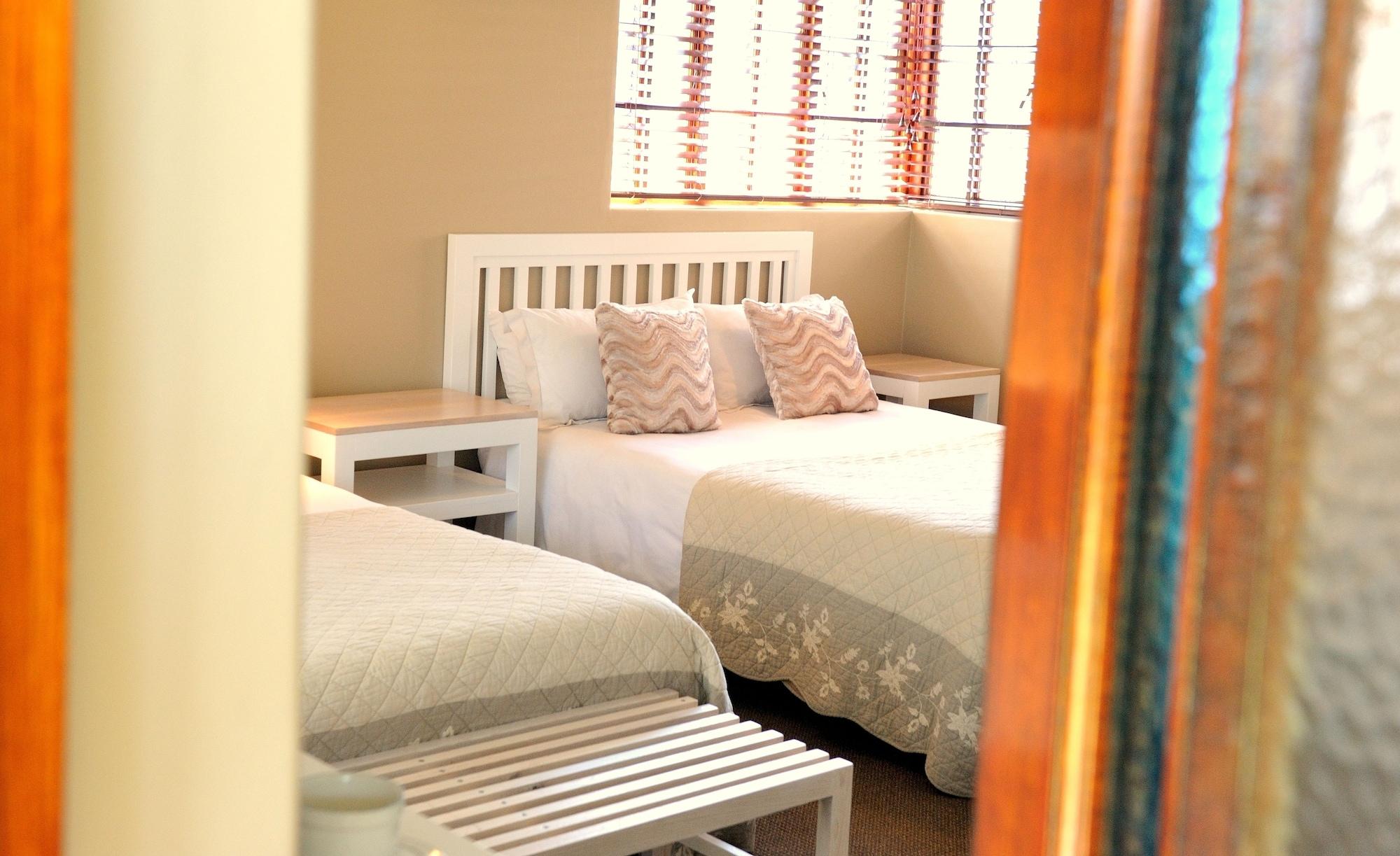 Bed & Breakfast Beachwalk - #solar Energy #no Loadshedding Port Elizabeth